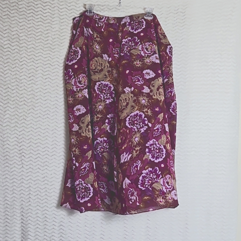 Jaclyn Smith plus size floral skirt.